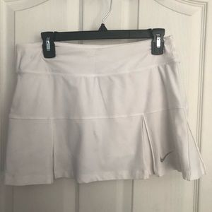 White nike tennis skirt
